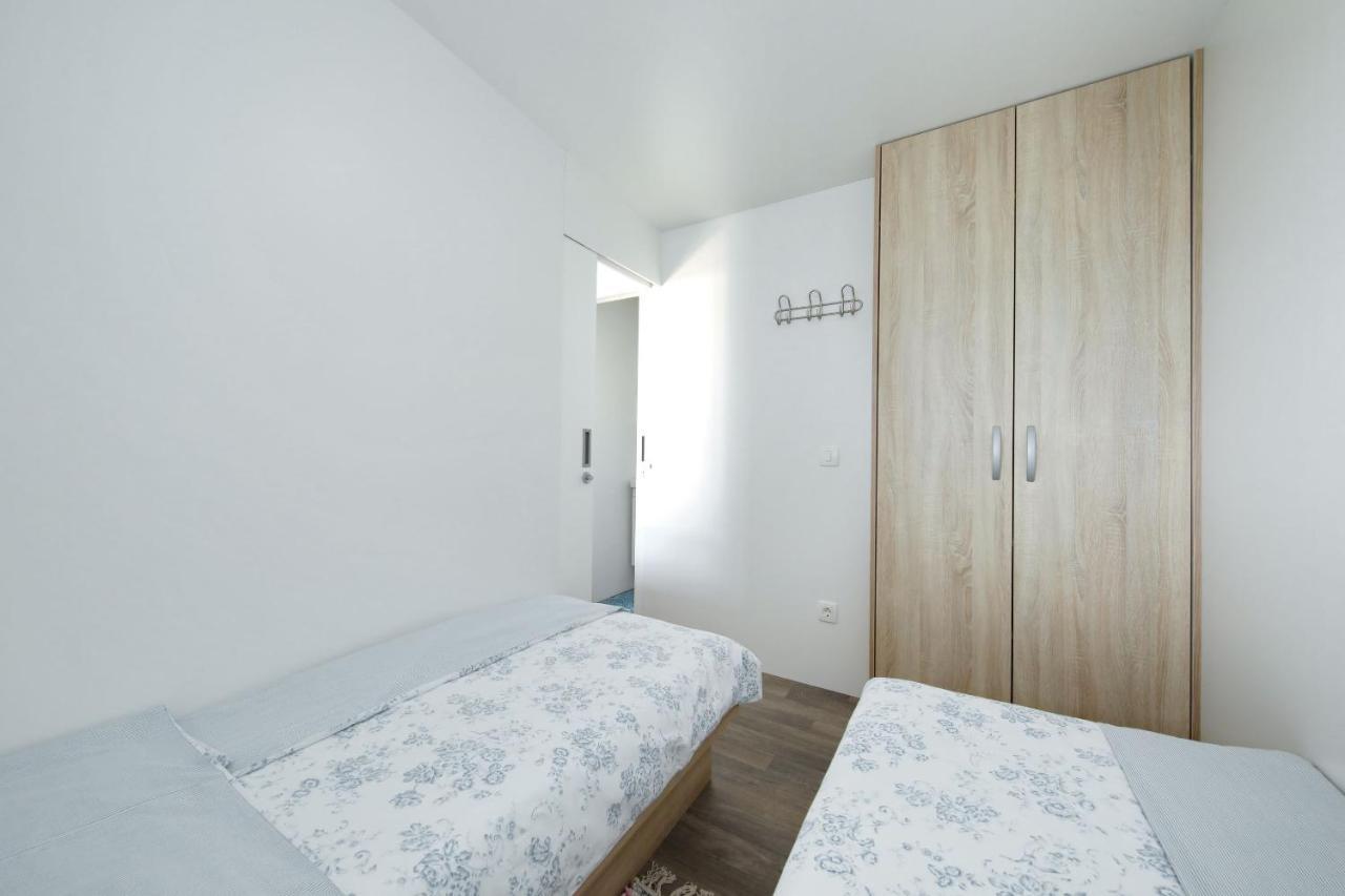 Mobile Home Safir 비오그라드나모루 외부 사진